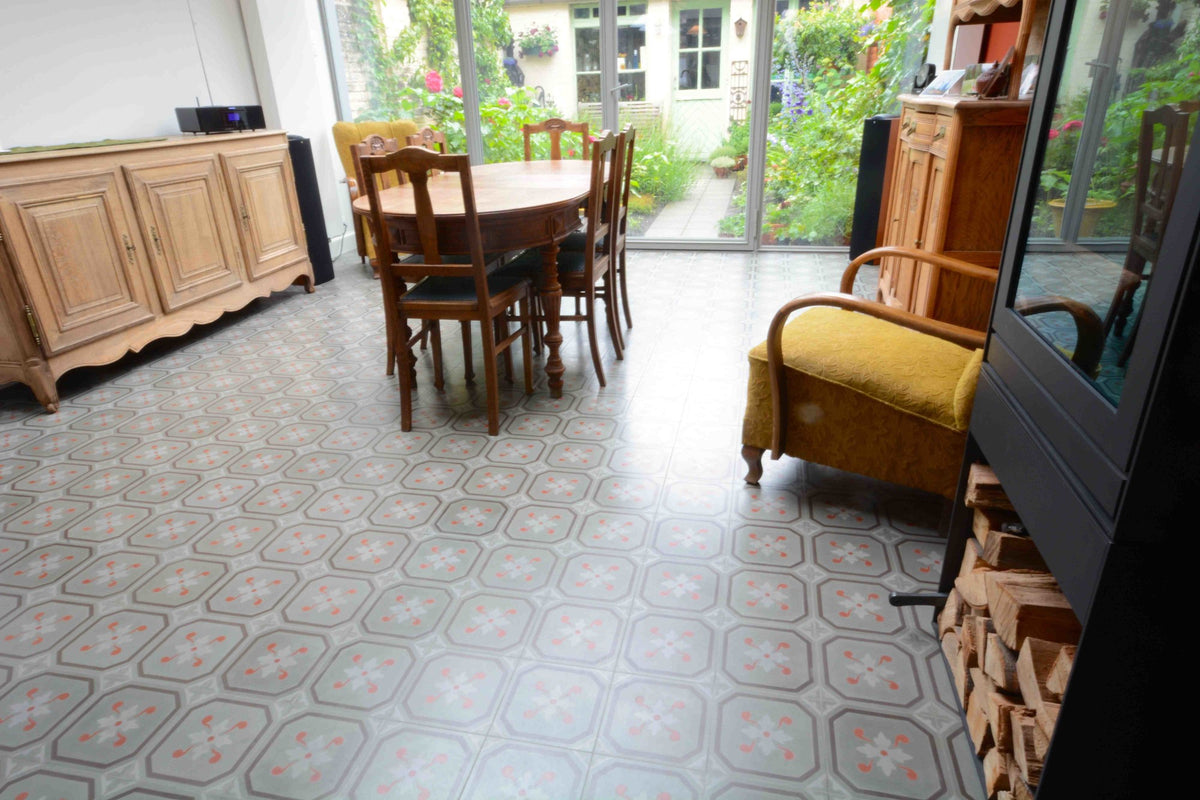 Clovis Taupe 20x20